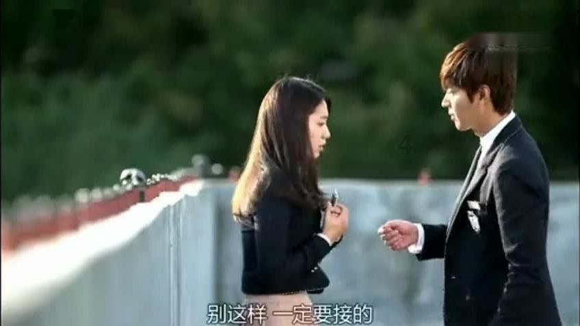 问喜欢的男生喜欢什么类型的女生，他说喜欢我的我喜欢的是啥意思？游戏画面